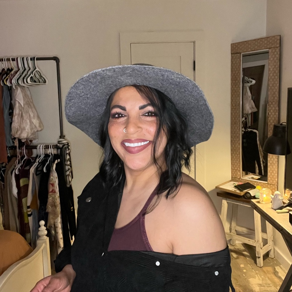 Please ❤️ This Listing To Be Notified For Live Shows